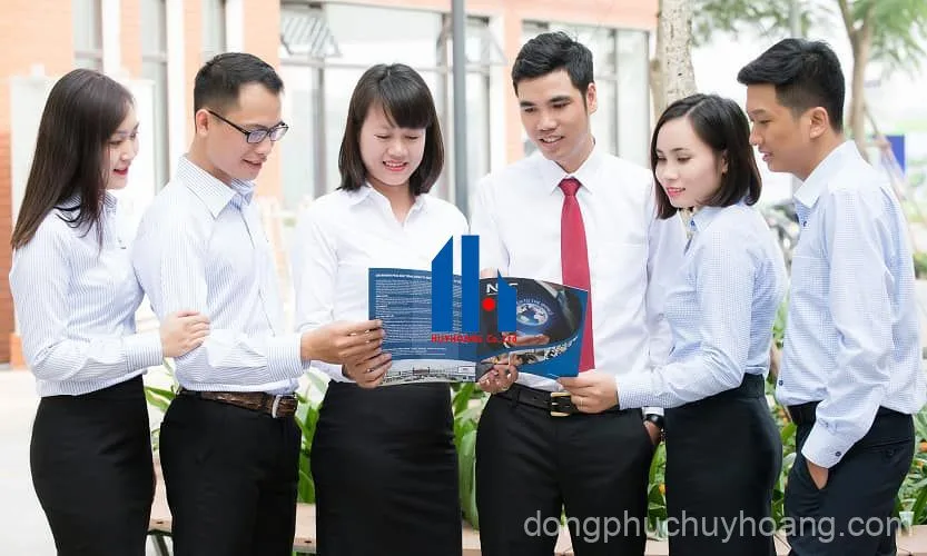 Đồng phục Huy Hoàng cung cấp đồng phục công sở chất lượng nhất