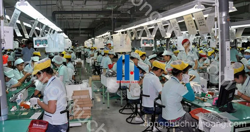 Đồng phục kèm phụ kiện nón
