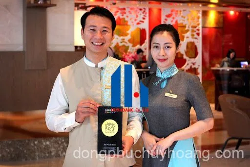 Đồng phục lễ tân truyền thống