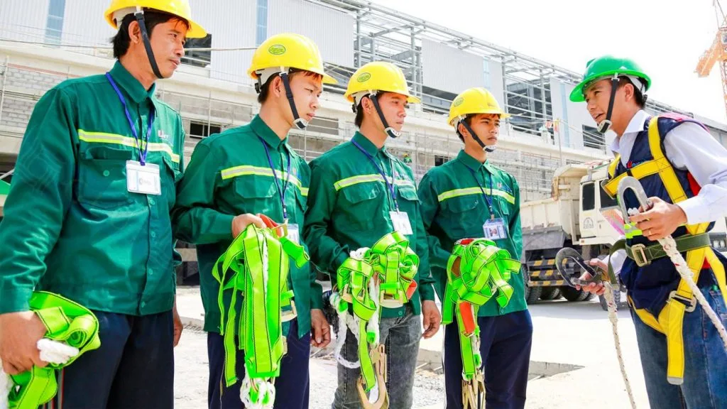 may đồng phục công nhân tại thành phố Hồ Chí Minh