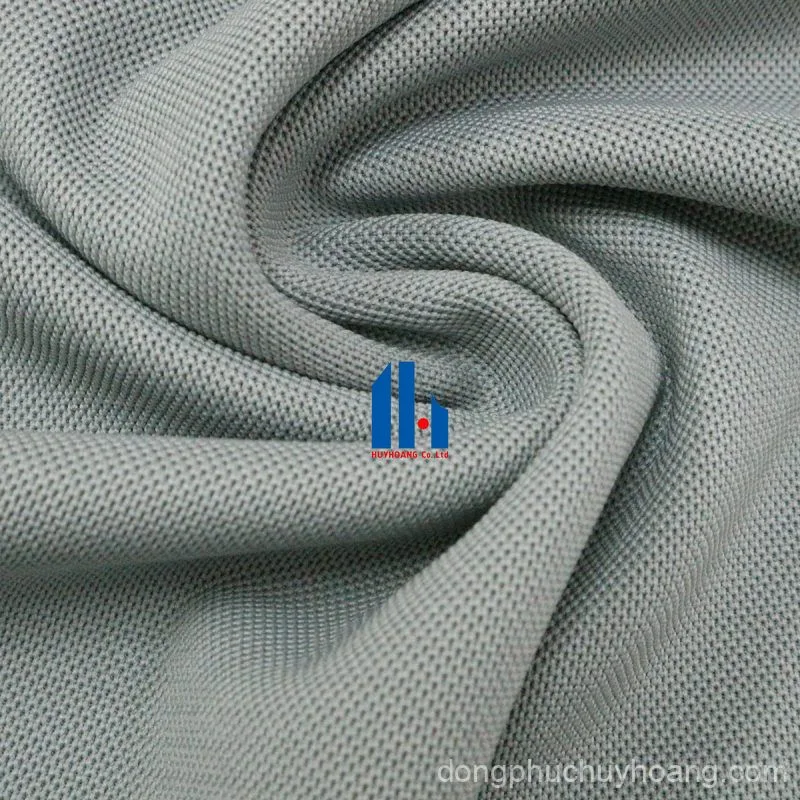 Vải thun cá sấu được ưa chuộng may áo thun có cổ