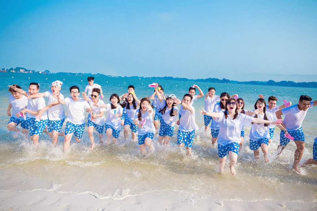 Những điều cần biết khi đặt may áo thun nhóm đi du lịch