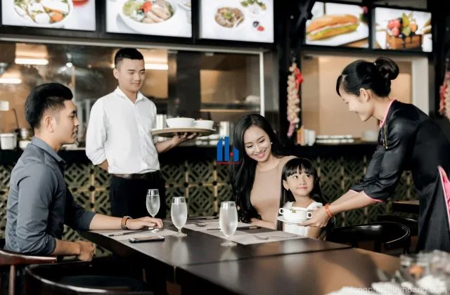 Chọn Đồng Phục Nhân Viên Nhà Hàng 2025
