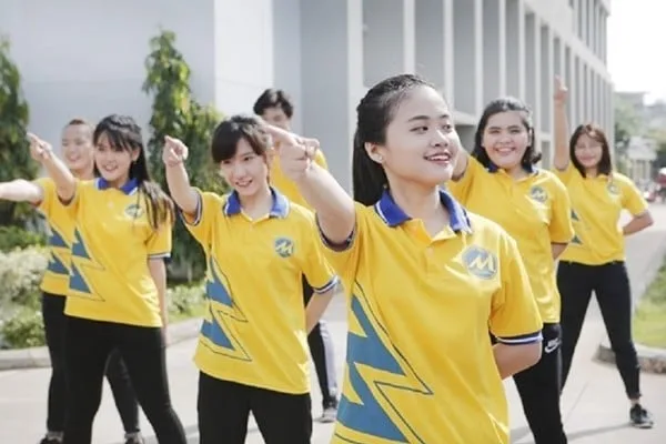 Đồng Phục Thể Dục Cho Sinh Viên