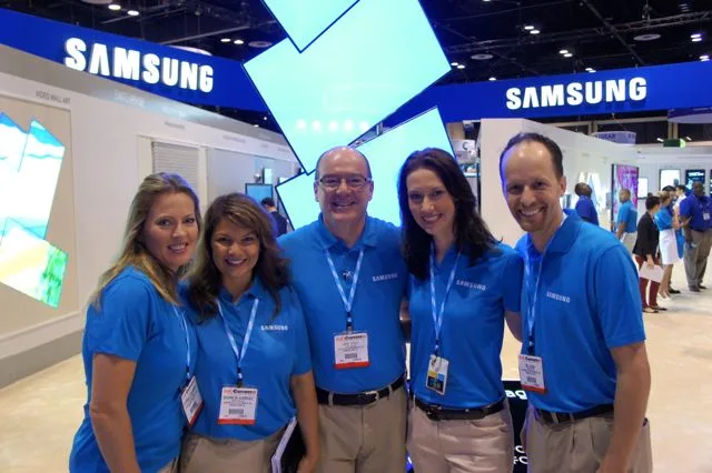 Đồng phục công nhân Samsung