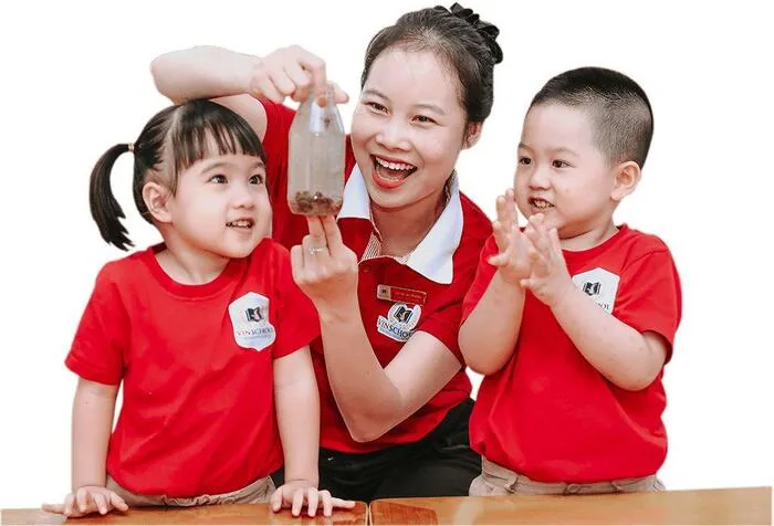 Đồng Phục Giáo Viên Mầm Non Vinschool Áo Polo Màu Đỏ