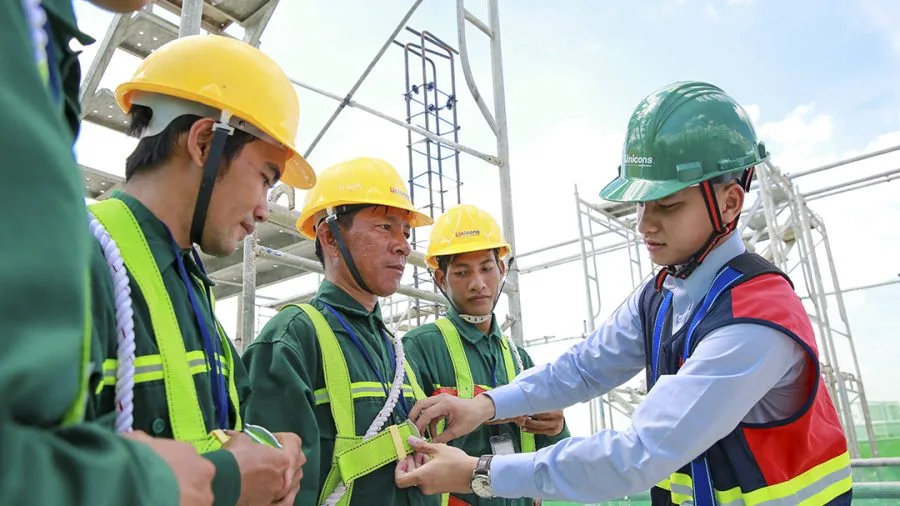 đồ bảo hộ ngành xây dựng