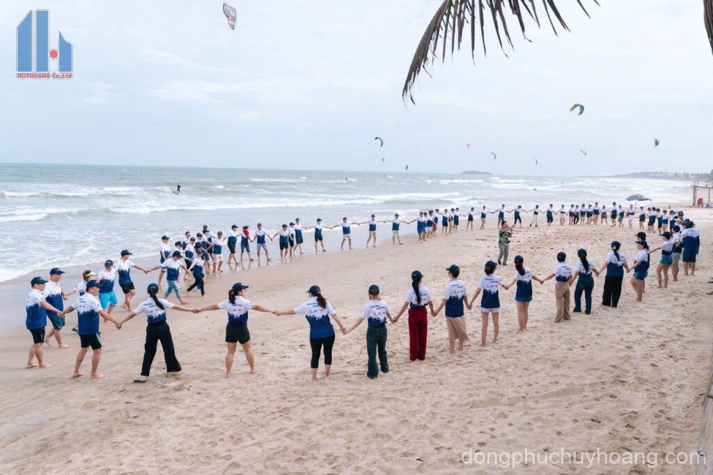 site:https://dongphuchuyhoang.com/ phối đồ đi chơi biển