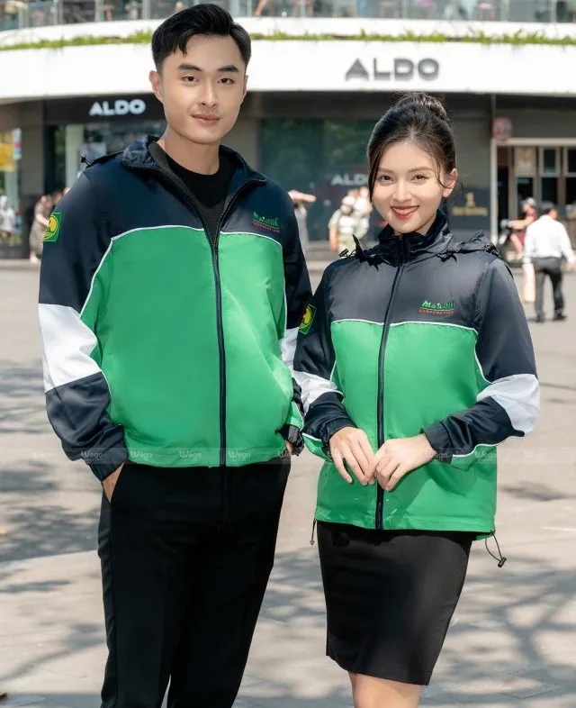 May Áo Khoác Giá Rẻ Tại Đồng Phục Huy Hoàng