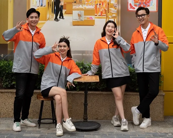 Xưởng May Áo Gió Đồng Phục - Đồng Phục Huy Hoàng